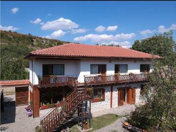 Фотографии Гостевой дом Guest House Friends г. Emen (Болгария) №2 Фото Гостевой дом Guest House Friends г. Emen 2