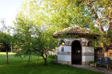 Фото Отель Eco Hotel Imenieto г. Emen 2
