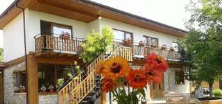 Фото Гостевой дом Guest House Friends г. Emen